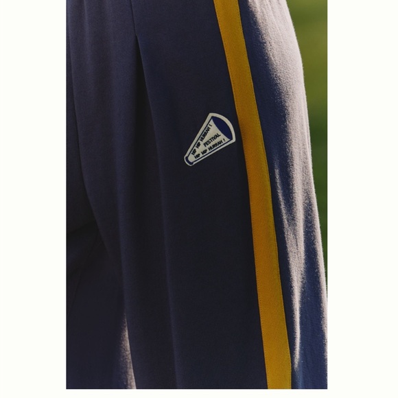 SUNDRY💙 - Picture 3 of 5